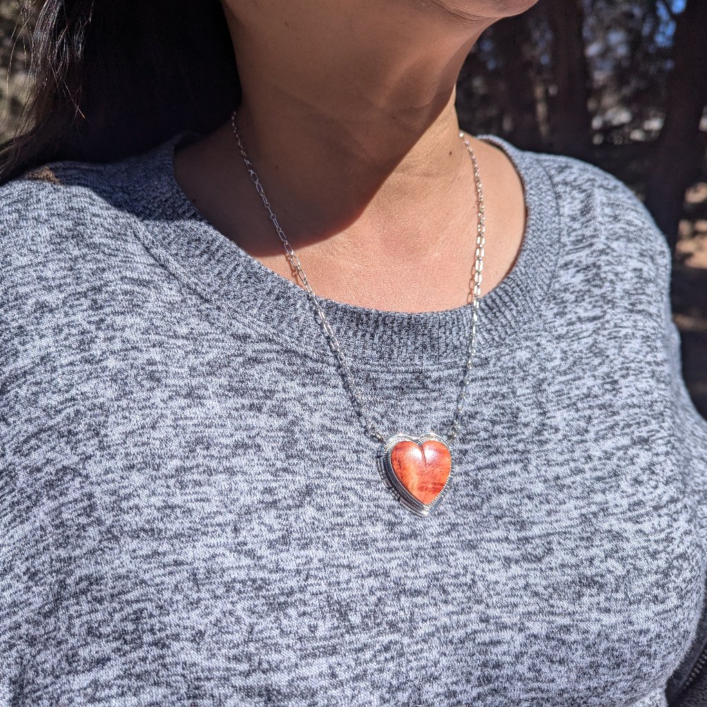 Genuine Navajo Handmade Jewelry Silver Necklace Heart Pendant Spiny Oyster ***